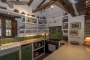 Country style built-in kitchen 